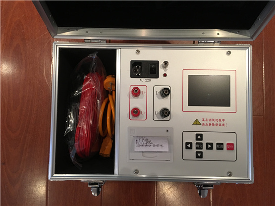 LCZZ-10變壓器直流電阻測試儀用于，繞組的直流電阻測量是變壓器的例行試驗之一，其目的主要是檢查繞組之間、繞組與引線之間的連接或機(jī)械特性是否良好、各相繞組之間的電阻是否平衡等，以保證變壓器的安全運行。